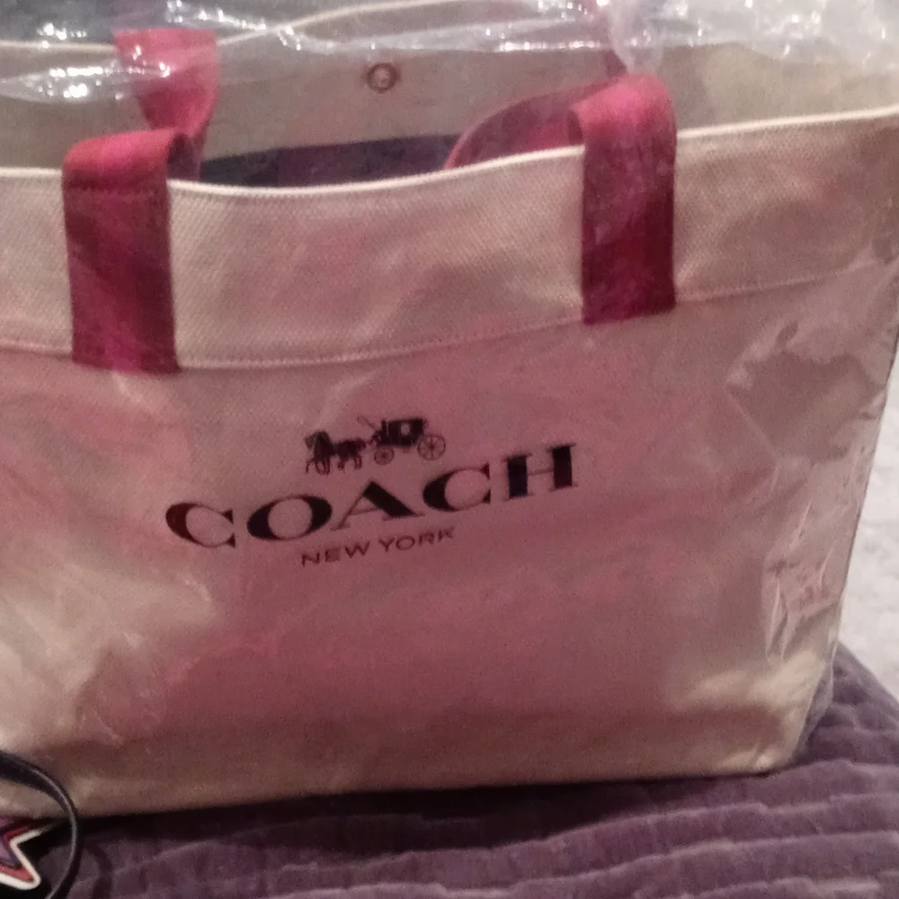 Coach Canvas bag/ tote - Picture 2 of 13